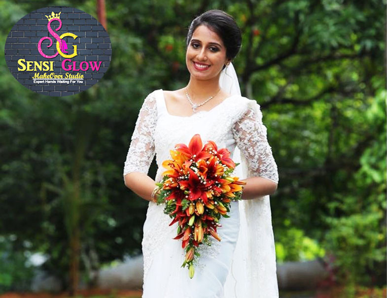 SENSI GLOW MAKEOVER STUDIO